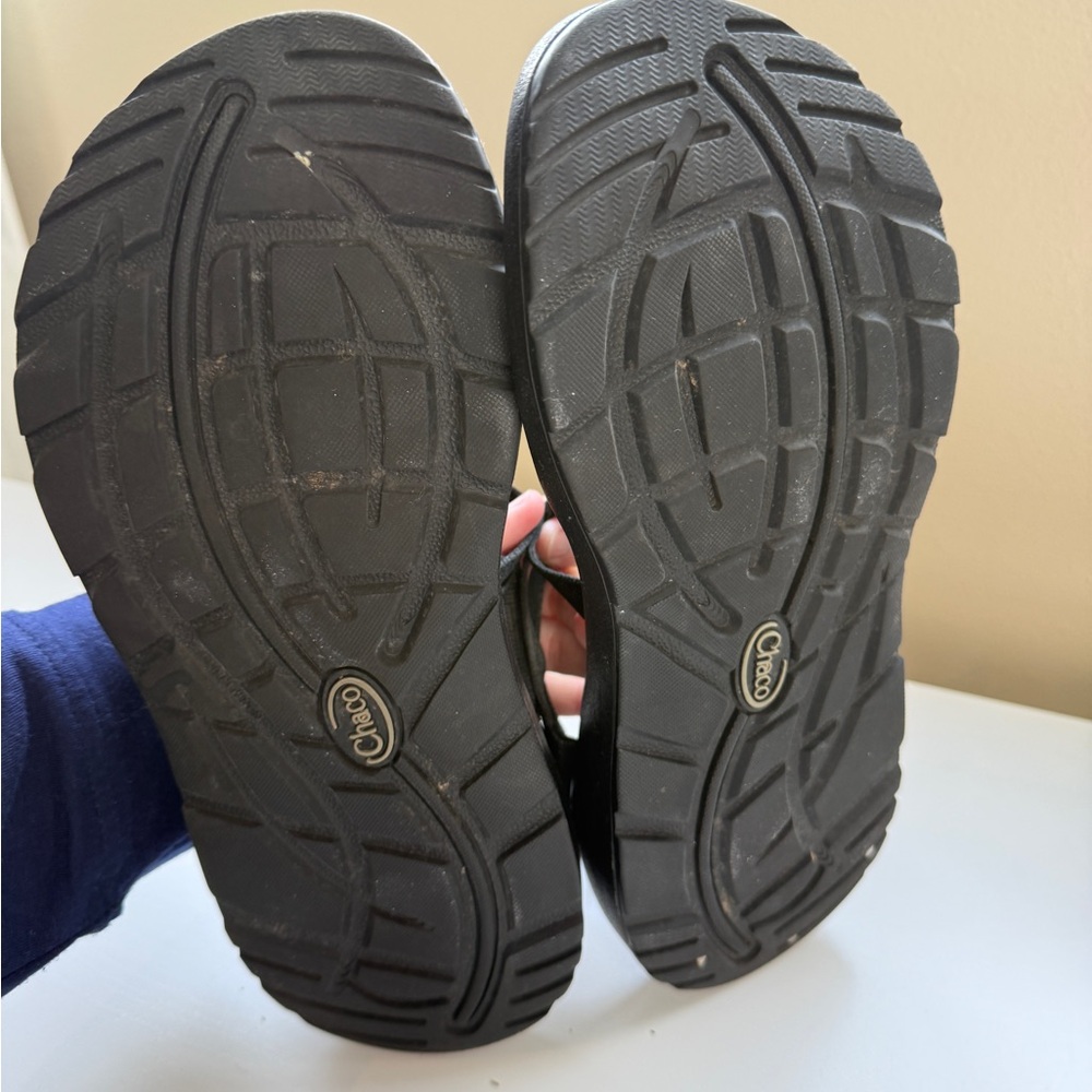 Chaco Black Strappy Sandals Size 10 Adjustable Outdoor Hiking Comfort - Picture 6 of 7
